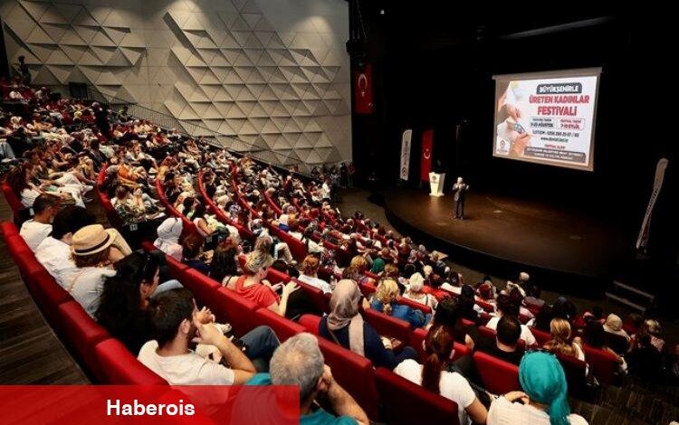 Büyükşehir üreten kadınların yanında