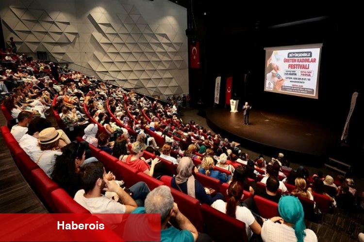Büyükşehir üreten kadınların yanında