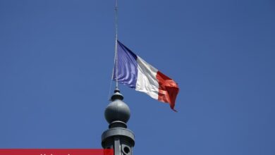 Fransa'da hizmet sektörü endeksi, 30 ayın en düşük seviyesine indi