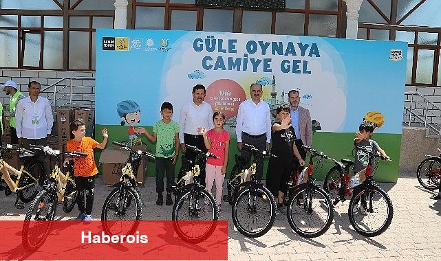 Güle Oynaya Camiye Gel Projesi'nde Bisiklet Dağıtımı Başladı