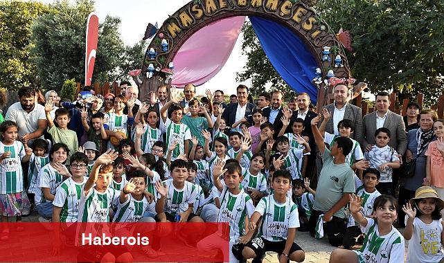 Hayallerindeki kahramanları gören çocuklar bu parka hayran kaldı - Haberois Hayallerindeki kahramanları gören çocuklar bu parka hayran kaldı