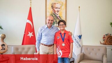 İzmirli satranç şampiyonu Başkan Soyer'i ziyaret etti