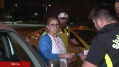 Kadıköy'de kontrole takılan şoförden anlamsız çıkış: "Emniyet müdürünü orta, hepsini alsınlar" - Haberois Kadıköy'de kontrole takılan şoförden anlamsız çıkış: "Emniyet müdürünü orta, hepsini alsınlar"