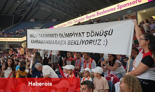 Kahramanmaraşlı çocuklar, Türkiye-Ukrayna Milli Basketbol maçında millileri desteklemek için İstanbul'daydı