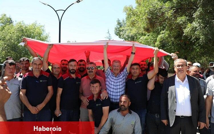 Kayseri Şeker çalışanları Başkan Akay’ı bağrına bastı - Haberois Kayseri Şeker çalışanları Başkan Akay’ı bağrına bastı