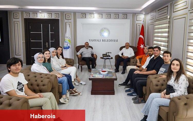Kayseri Yahyalı'dan yeni üniversitelilere tebrik - Haberois Kayseri Yahyalı'dan yeni üniversitelilere tebrik