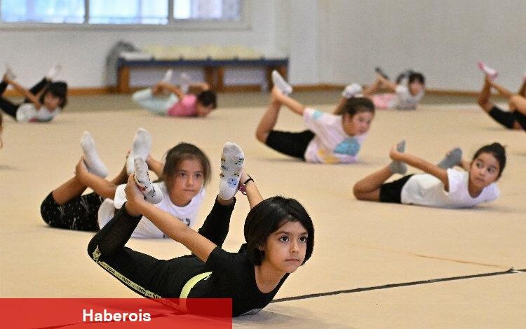 Muratpaşalı çocuklar sporla mutlu