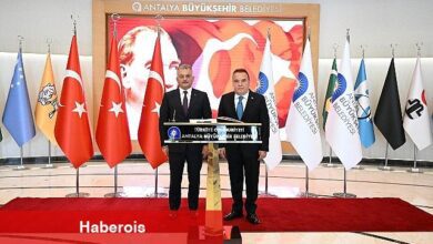 Vali Yazıcı'dan Başkan Böcek'e veda ziyareti - Haberois Vali Yazıcı'dan Başkan Böcek'e veda ziyareti