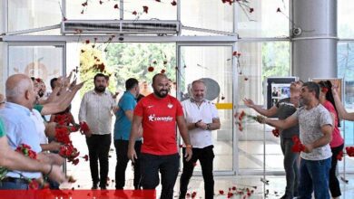 İlk şampiyona coşkulu kutlama - Haberois İlk şampiyona coşkulu kutlama