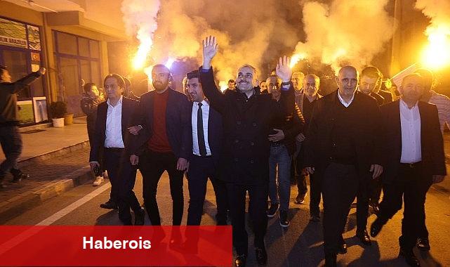 Çiftçi'ye Babakonağı Derneği'nde coşkulu karşılama - Haberois Çiftçi'ye Babakonağı Derneği'nde coşkulu karşılama
