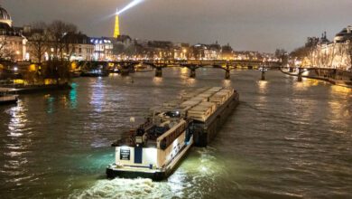 Fransa'da Gelecek Bir Mavnayla Geliyor