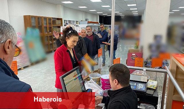 Halk Market'teki ucuz et kampanyasına büyük ilgi. - Haberois Halk Market'teki ucuz et kampanyasına büyük ilgi.