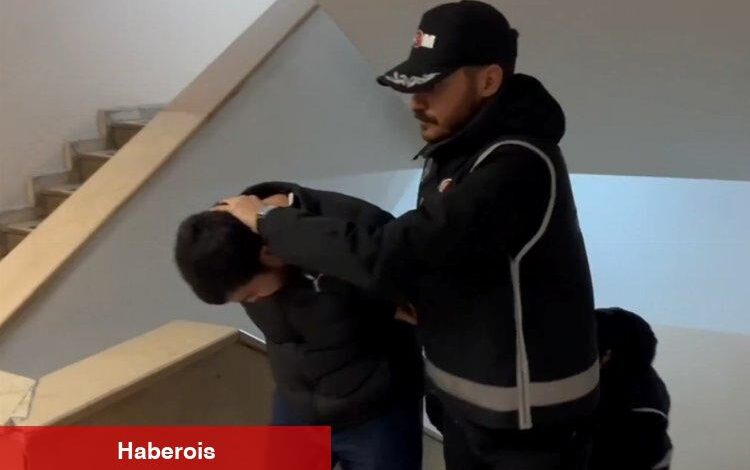 Interpolün aradığı iki zanlı İstanbul'da yakalandı