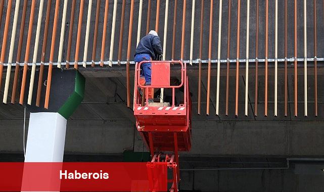 Pazar alanına sundurma çalışması başladı - Haberois Pazar alanına sundurma çalışması başladı