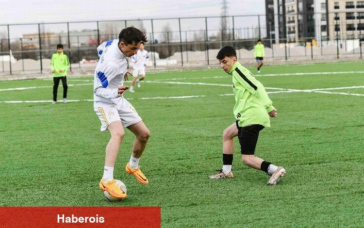 Spor Köyü'nde ilk maç