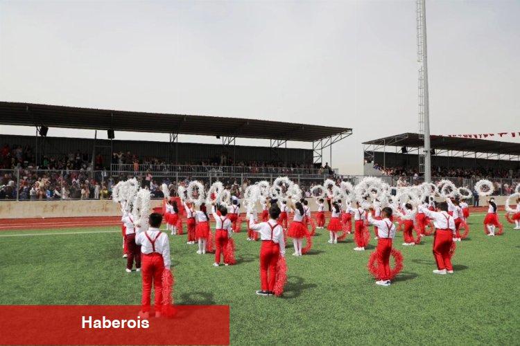 Dilovası’nda 23 Nisan törenle kutlandı - Haberois Dilovası’nda 23 Nisan törenle kutlandı