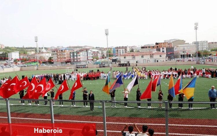 Dilovası’nda 23 Nisan törenle kutlandı - Haberois Dilovası’nda 23 Nisan törenle kutlandı