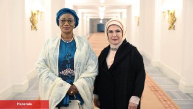 Emine Erdoğan, Nijerya Devlet Lideri'nin eşi Oluremi Tinubu'yla bir ortaya geldi! - Haberois Emine Erdoğan, Nijerya Devlet Lideri'nin eşi Oluremi Tinubu'yla bir ortaya geldi!