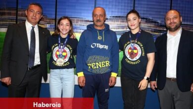 Fenerbahçe Başkanı Ali Koç, Avrupa şampiyonu boksörlerle buluştu