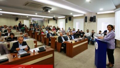 İzmir Karabağlar'da ilk meclis