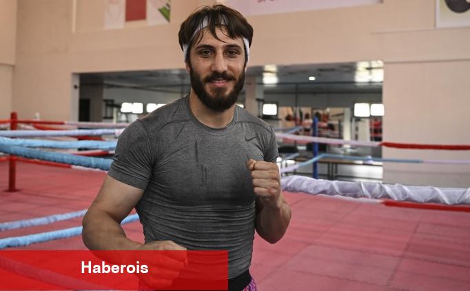 Karslı ulusal boksör Tuğrulhan Erdemir, çocukluk hayaline ulaştı - Haberois Karslı ulusal boksör Tuğrulhan Erdemir, çocukluk hayaline ulaştı