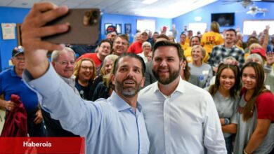 MAGA'da Yapılan Bir Eşleştirme: Arkadaşlık, JD Vance'in Trump'ın Başkan Yardımcısı Listesine Yerleşmesine Nasıl Yardımcı Oldu? - Haberois MAGA'da Yapılan Bir Eşleştirme: Arkadaşlık, JD Vance'in Trump'ın Başkan Yardımcısı Listesine Yerleşmesine Nasıl Yardımcı Oldu?