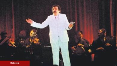 Müslüm Gürses hologram ile müzik söyledi! Hiç duyulmamış müzikleri gün yüzüne çıktı - Haberois Müslüm Gürses hologram ile müzik söyledi! Hiç duyulmamış müzikleri gün yüzüne çıktı