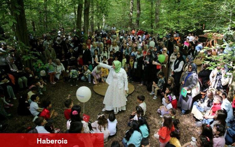 Ormanya'da 10. yıl marşı yankılandı - Haberois Ormanya'da 10. yıl marşı yankılandı