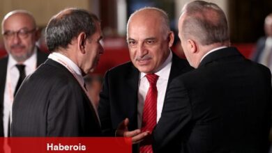 Riva'da dev tepe: Dursun Özbek - Mehmet Büyükekşi