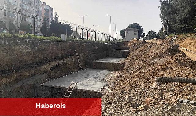 Sezai Karakoç yaya üstgeçidinin yapımına başlandı - Haberois Sezai Karakoç yaya üstgeçidinin yapımına başlandı