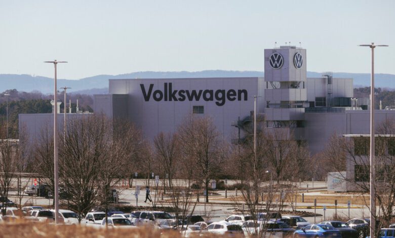Tennessee'deki VW İşçileri, Sendikanın Hedeflerini Test Etmek İçin UAW'ya Oy Vermeye Başladı - Haberois Tennessee'deki VW İşçileri, Sendikanın Hedeflerini Test Etmek İçin UAW'ya Oy Vermeye Başladı