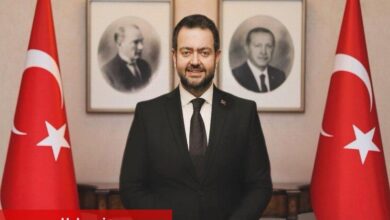 Ünlü oyuncu, Mardinli genci kafayı taktı - Haberois Ünlü oyuncu, Mardinli genci kafayı taktı