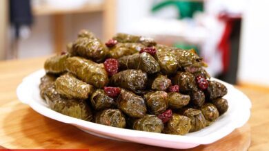Yaz sofralarınıza vişne ile renk katın! İşte vişneli yaprak sarması tanımı