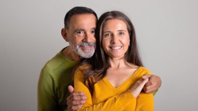 Zıt kutuplar neden birbirlerini çeker?