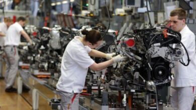 Alman imalat endüstrisinde gerileme Nisan'da hafifledi