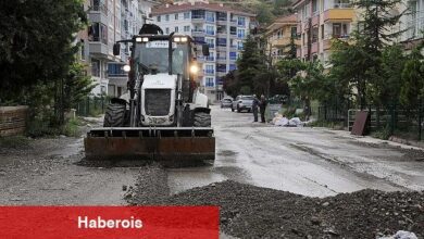 Çankaya Belediyesi, Ankara'da etkili olan ve normalin üzerinde yağan yağmurun ardından ulaşımı engelleyen taş toprak yığınlarını temizledi - Haberois Çankaya Belediyesi, Ankara'da etkili olan ve normalin üzerinde yağan yağmurun ardından ulaşımı engelleyen taş toprak yığınlarını temizledi