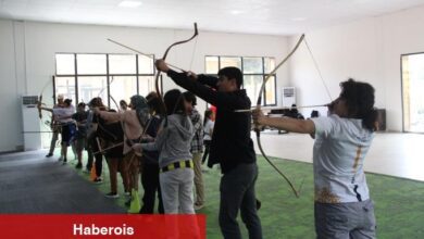 Hatay'da depremzede çocuklar şampiyonluk için yay çekiyor - Haberois Hatay'da depremzede çocuklar şampiyonluk için yay çekiyor