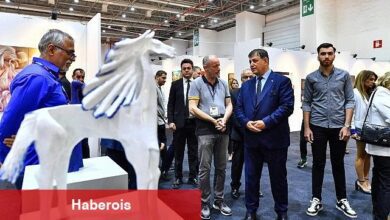 İzmirliler'den Sanat ve Antika Fuarı'na yoğun ilgi