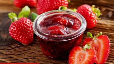 Mevsiminde hoş: Nefis çilek reçeli