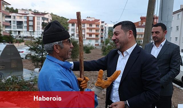 Nevşehir Belediye Başkanı Rasim Arı, belediye ekiplerinin mahallelerdeki çalışma alanlarında incelemelerini sürdürüyor - Haberois Nevşehir Belediye Başkanı Rasim Arı, belediye ekiplerinin mahallelerdeki çalışma alanlarında incelemelerini sürdürüyor