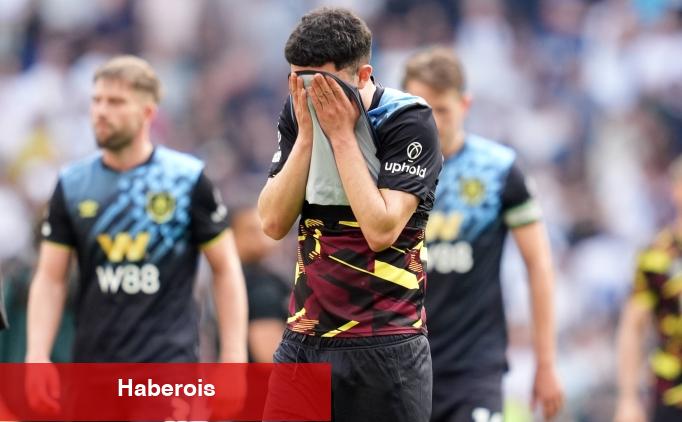 Premier Lig'den düşen ikinci grup Burnley!