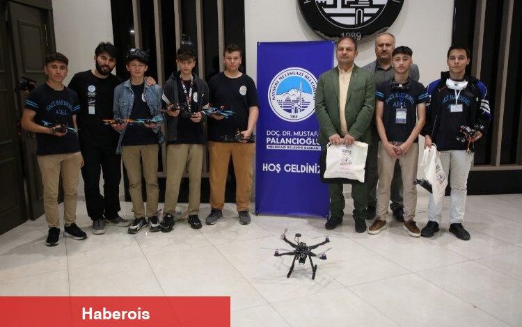 Teknofest’e yakışır projeler Melikgazi Belediyesi’nde jüri karşısına çıktı