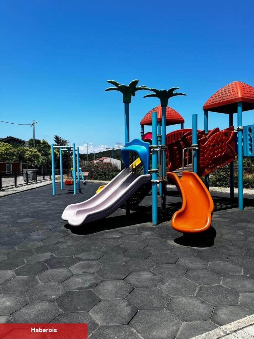 Çocuk parkları göründüğü kadar saf değil: Yalnızca temas yeterli! - Haberois Çocuk parkları göründüğü kadar saf değil: Yalnızca temas yeterli!