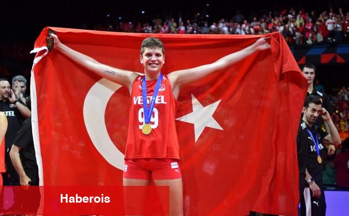 Ebrar Karakurt'tan Beşiktaş için hakem tepkisi! - Haberois Ebrar Karakurt'tan Beşiktaş için hakem tepkisi!
