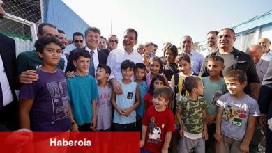 Ekrem İmamoğlu, Adıyaman'da, konteyner kentlerde yaşam mücadelesi veren depremzede ailelerin acılarına ve sofralarına ortak oldu