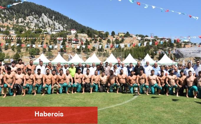 Karakucak Güreşleri'nde başpehlivanlığı Ali Bönceoğlu kazandı - Haberois Karakucak Güreşleri'nde başpehlivanlığı Ali Bönceoğlu kazandı