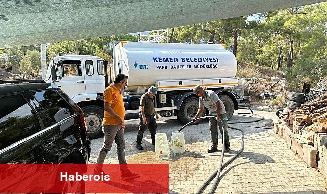 Kemer Belediyesi Tekirova'da su ulaşmayan yerlere su taşıyor - Haberois Kemer Belediyesi Tekirova'da su ulaşmayan yerlere su taşıyor