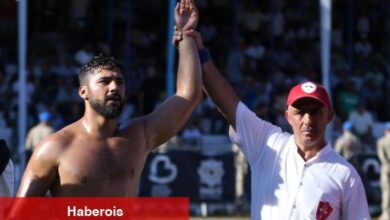 Kurtdereli Yağlı Güreşleri'nde zafer Enes Doğan'ın!