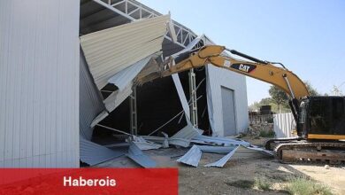 Nilüfer Belediyesi Çalı'da kaçak depoyu yıktı