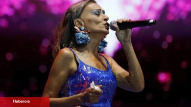 Yıldız Tilbe hayranlarıyla açık havada buluştu - Haberois Yıldız Tilbe hayranlarıyla açık havada buluştu